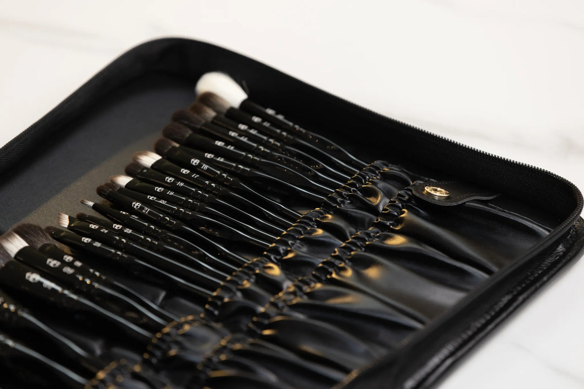 Natural Makeup Brushes – 25 Piece Set